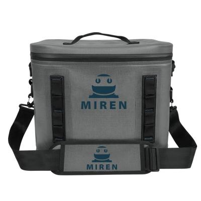 China Customized Leakproof 20L Cooler Bag Lightweight For Outdoor Trips for sale