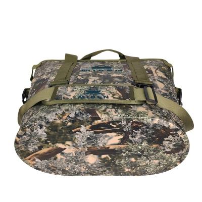 China Customized Camo Soft Cooler , Beach Cooler Bag For Outdoor Activities for sale