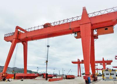 中国 二重ガードの片持梁ガントリー クレーン倉庫/鉄道のための32トン箱のタイプ 販売のため
