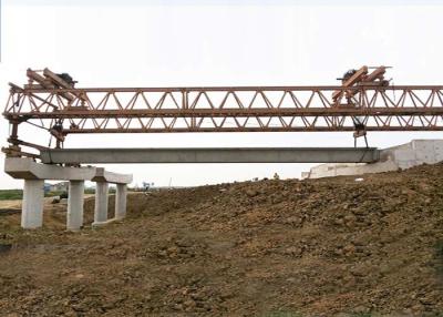 China Concrete Highway Launcher Crane Bridge Girder 260T Truss Type 10 - 50m Span for sale