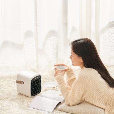 China Oficina blanca personal de la FCC RoHs Mini Portable Electric Heater 600W 900W en venta