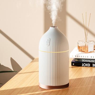 China A fragrância portátil Desktop do humidificador 300ml da névoa do ar do aroma marca ultrassônico à venda