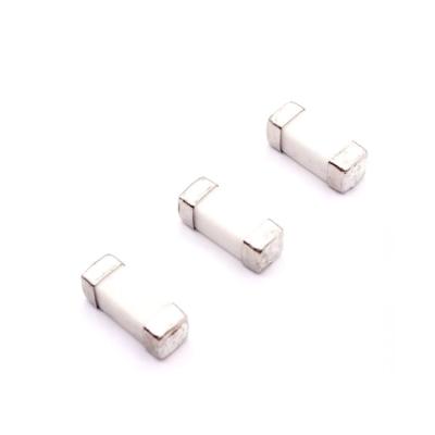 Chine Le bâti 1245 extérieur fond 12.5x4.5mm SMD en céramique Chip Fuse 32V 63V à vendre