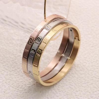China Women'S Oval Bangle Bracelet 7.5 Inches Stainless Steel Bangle for sale
