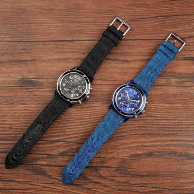 China Reloj de cuarzo para hombres con calendario y cristal de 22 mm de ancho de banda para la moda masculina en venta