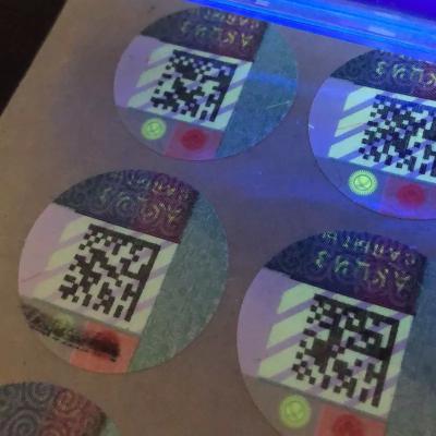 China Etiqueta engomada auta-adhesivo del pisón de la etiqueta engomada del holograma de la seguridad de la protección mediante firma en venta