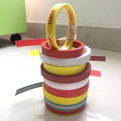 Chine 5-19 mm ceinture à rouleaux de bandes en plastique personnalisée 0,4 mm-1,5 mm à vendre