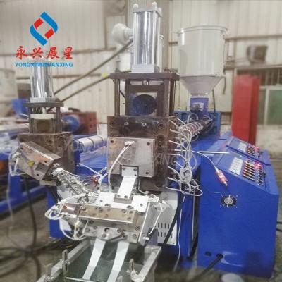 China Línea de producción de tiras de plástico super delgado de PP totalmente automática para cartón en venta