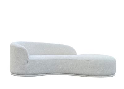 中国 Chaise RHF Day Bed Fabric Couch Sofa with Pure Sponge Padded Seat Plastic Legs Boucle Beige 販売のため