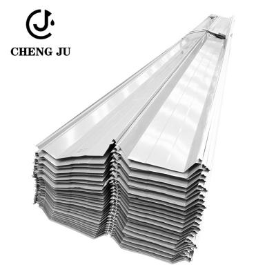 Chine La toiture en acier incurvée couvre la couleur blanche a enduit la feuille en acier ondulée galvanisée par métal de tuile de toit à vendre
