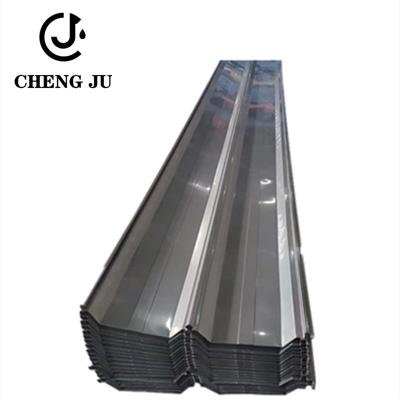 China Coloree la techumbre de acero revestida cubre la hoja negra de la teja de tejado de 600-1250m m Gray Metal Galvanized Corrugated Steel en venta