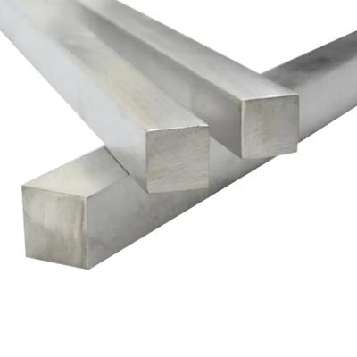 China Ferro de carbono aço leve MS barra quadrada laminada a quente 10-32 mm barra de aço sólido à venda