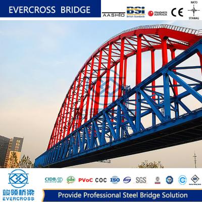 China Certificado CIDB Puente de arco de acero Puente peatonal de metal con superficie de pintura en venta