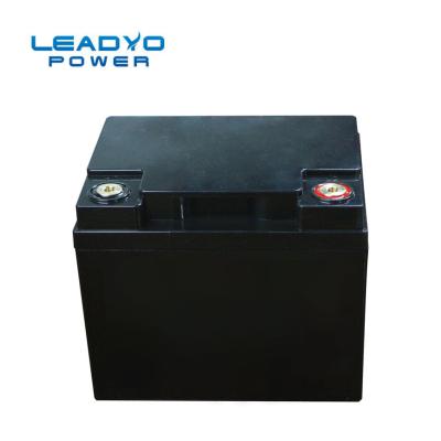 Chine Décharge spontanée terminale de la batterie 12V 50Ah M6 de campeur de Bluetooth rv basse à vendre