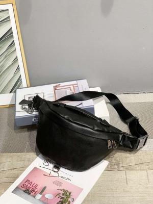 中国 旅行または仕事のためのジッパーの閉鎖が付いている女性の本革のための小さいショルダー・バッグ 販売のため