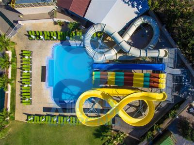 Chine La glissière d'eau de piscine de l'hôtel 6m a placé la couleur adaptée aux besoins du client par fibre de verre de preuve statique à vendre