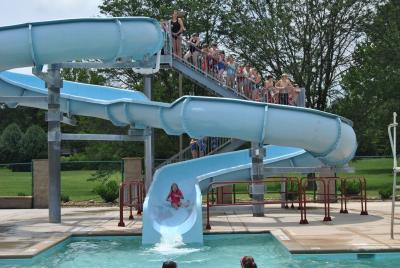 China Water Park Entertainment Equipment Fiberglass Slides Fairground Outdoor Amusement Park Rides For Kids en venta