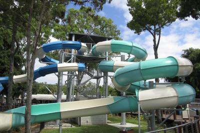 China Outdoor Park Swimming Pool Tube Fiberglass Water Slide Parts Play Equipment en venta