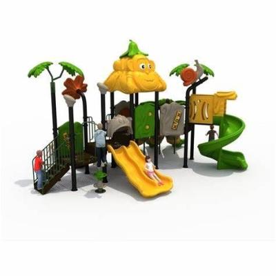 China Parque de juegos al aire libre Gran casa de juegos de árboles de plástico con juego de toboganes en espiral en venta