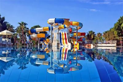 中国 Durable Fiberglass Swimming Pool Slide Outdoor Water Theme Park Amusement Games Play Equuipment 販売のため