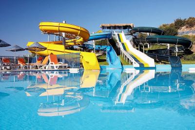 中国 ODM Outdoor Kids Spray Playground Water Games Pool Sports Equipment Spiral Slides 販売のため
