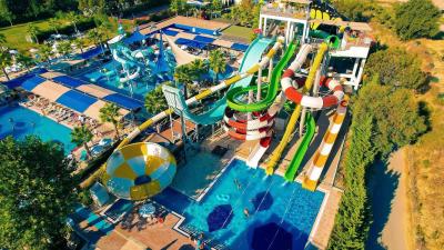 中国 ODM Children Amusement Park Water Games Rides Swimming Pool Fiberglass Slide Set for Sale 販売のため