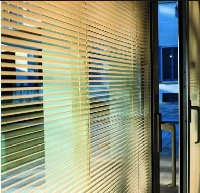 China Convenient operation Built-in louvered hollow glass architectural glass suitable for doors and windows for sale