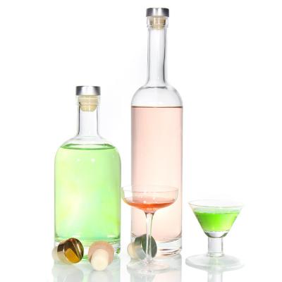 China Botellas de cóctel de vidrio de piedra de 50 ml impresas a medida para licor en venta
