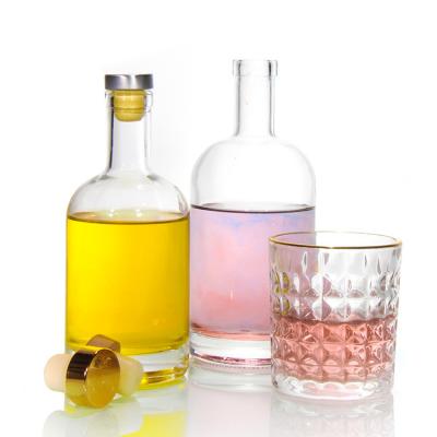 China Botellas de licor de vidrio personalizadas de 375 ml Flasca clara para bebidas alcohólicas en venta