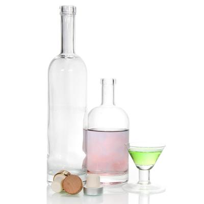 China Garrafas de vidro reciclado de 700 ml de bebidas alcoólicas à venda