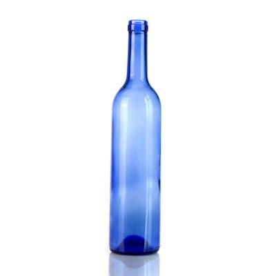 China Botella de vidrio de vino libre de BPA Negro Marrón Azul Botella de Riesling 500 ml 750 ml en venta