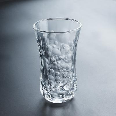 China Jugo de agua personalizado copas de bebida de cristal en relieve 10 oz en venta