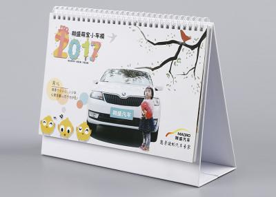 China Metal blanco Y - O del calendario de escritorio de oficina del triángulo que ata con el tenedor de la pluma en venta