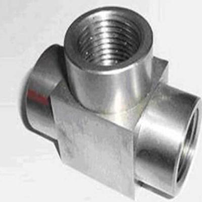 China Socket Weld Pickling Forged Stainless Steel Pipe Fittings Tee Durable Reliable DN6 for sale