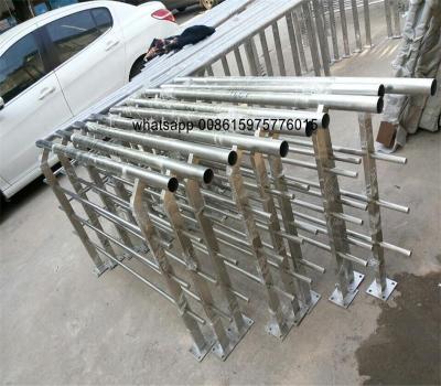 China OEM&ODM Stainless steel balcony pipe railing baluster design for sale