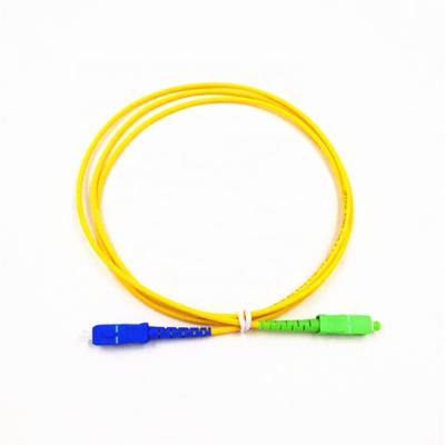 China SC / UPC to SC / APC singlemode simplex fiber optic drop cable patchcord customized color for sale