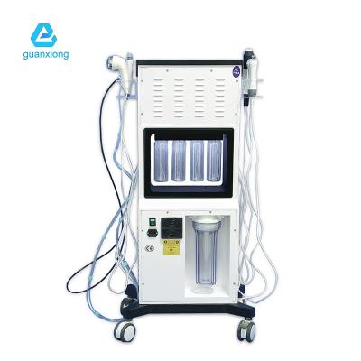 Chine Machine faciale multifonctionnelle de microdermabrasion de peeling à l'eau 8 en 1 pour le traitement de l'acné à vendre