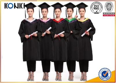 Chine les robes et le mortier en gros d'obtention du diplôme embarquent les robes noires de l'usine d'habillement de la Chine à vendre