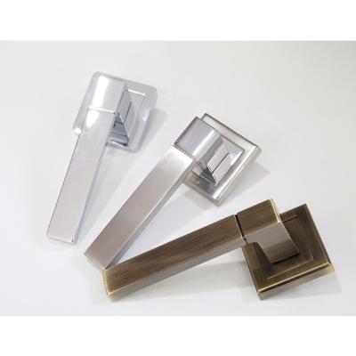 China el material de aluminio de las manijas de ventana de la puerta del peso de 94g 238g oxida el tratamiento en venta