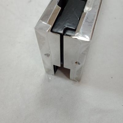 China SS201 SS304 Glass Door Hardware Accessories Glass Door Clamp 8mm Castings Thickness for sale