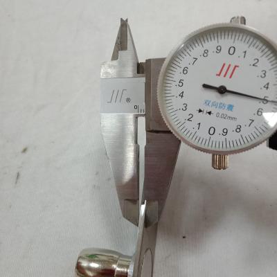 China Edelstahl-Spitzen-Gelenk-Flecken-Installations-langlebiges Gut für 10-12mm Glastür zu verkaufen