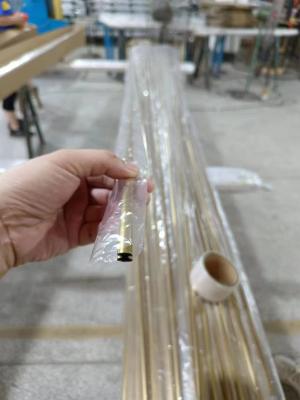 China Decoração impermeável cega modelada da sala da cortina do rolo da janela à venda