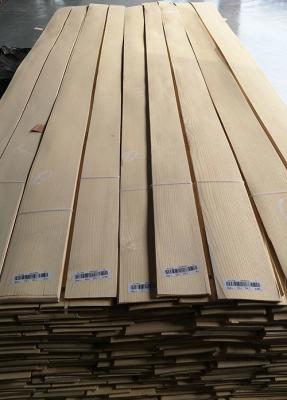 China White Ash 8% Moisture 120mm Rift Sawn Veneer On Particle Board for sale