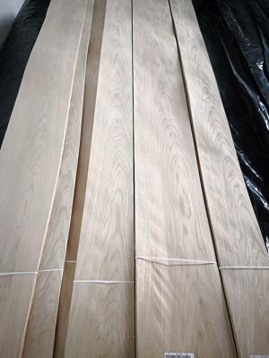 China Quercus White Oak Wood Veneer Flat Cut 245cm Length 8% Moisture for sale