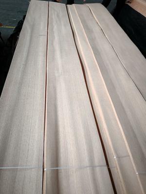 China Interior Decoration 0.5mm Wood Grain Veneer Laminated Natural White Oak for sale