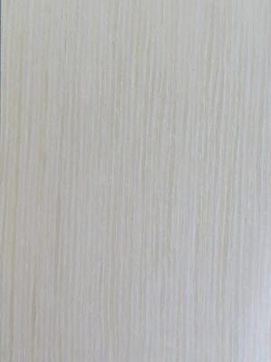 China MDF Recon Wood Veneer E1 Quarter Sawn White Oak Veneer Interior Decoration for sale