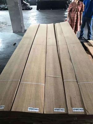 China Length 250cm Rough Cut Veneer 12% Moisture Engineered Straight Grain Veneer for sale