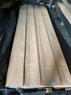 China Crown Cut American Red Oak Veneer Panel A Grade For Fancy Plywood for sale