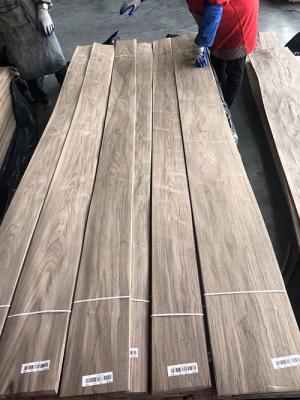 China Crown Cut 0.40mm American Walnut Wood Veneer Panel B Grade for sale