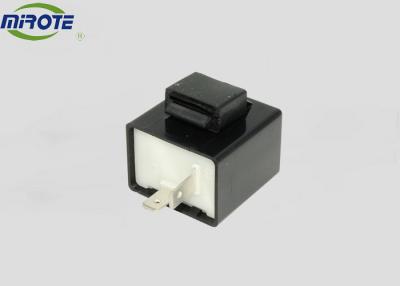 China Interruptor intermitente impermeable de la señal de vuelta de 2 Digitaces del punto con el cubo negro de la cubierta los 3.5cm*3.5cm*2.4cm en venta
